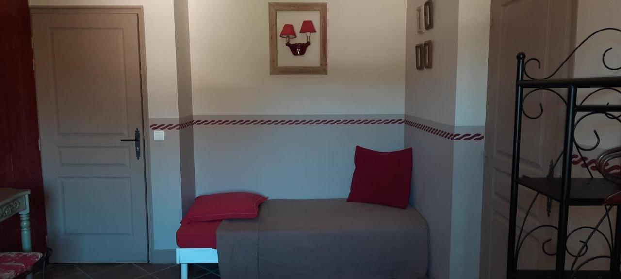 Meyronne Chambre D'Hotes Au Picatal מראה חיצוני תמונה